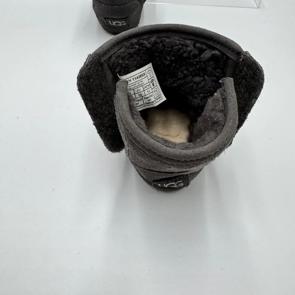 UGG soft warm